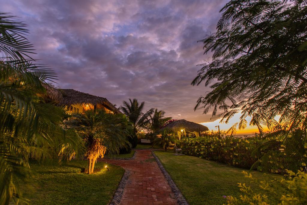 Villas Del Mar Mancora Exterior photo